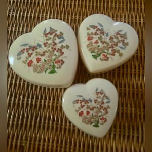 Vintage Three nesting heart shaped containers